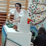 Ákom -Bákom bábcsoport-Holle anyó class=